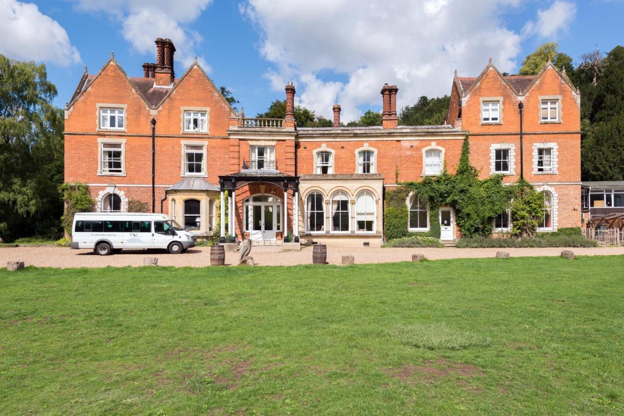 Fsc Juniper Hall Hostel Mickleham Exterior photo