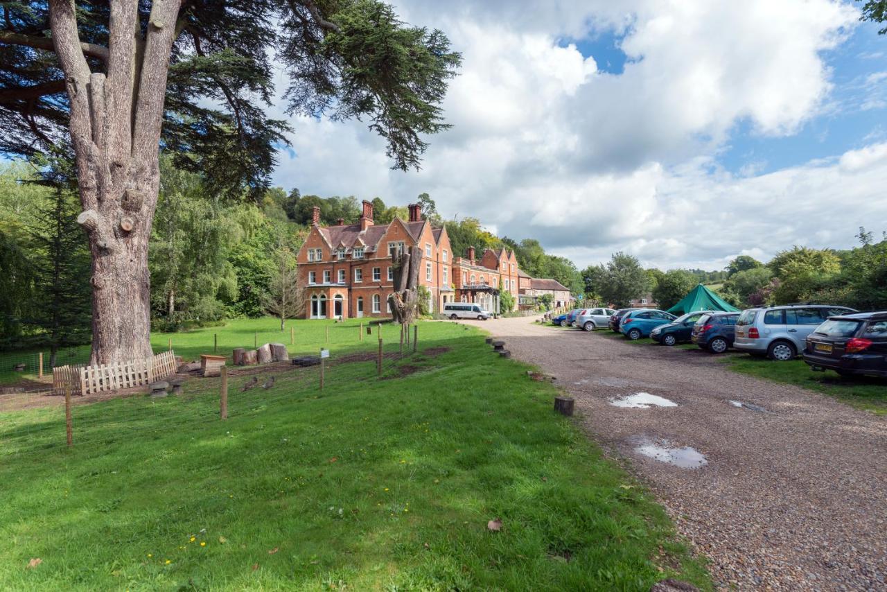 Fsc Juniper Hall Hostel Mickleham Exterior photo